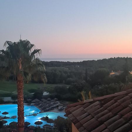 Villa Dans Cadre D'Exception - Golf, Piscine Et Tennis Prive Saint-Cyr-sur-Mer Exteriör bild