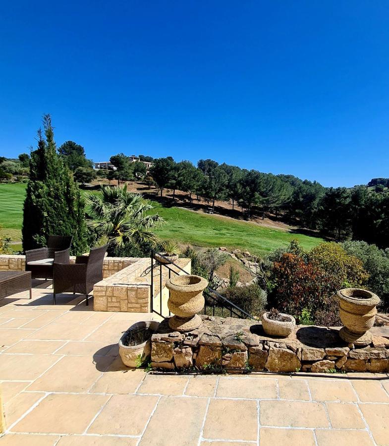 Villa Dans Cadre D'Exception - Golf, Piscine Et Tennis Prive Saint-Cyr-sur-Mer Exteriör bild