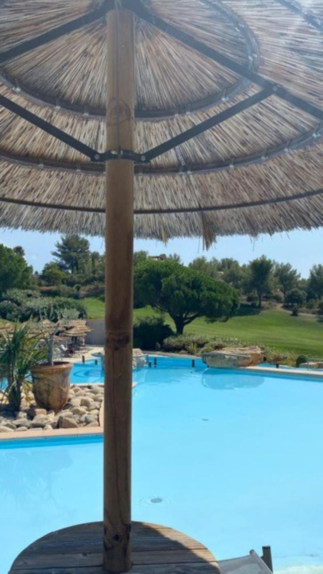 Villa Dans Cadre D'Exception - Golf, Piscine Et Tennis Prive Saint-Cyr-sur-Mer Exteriör bild